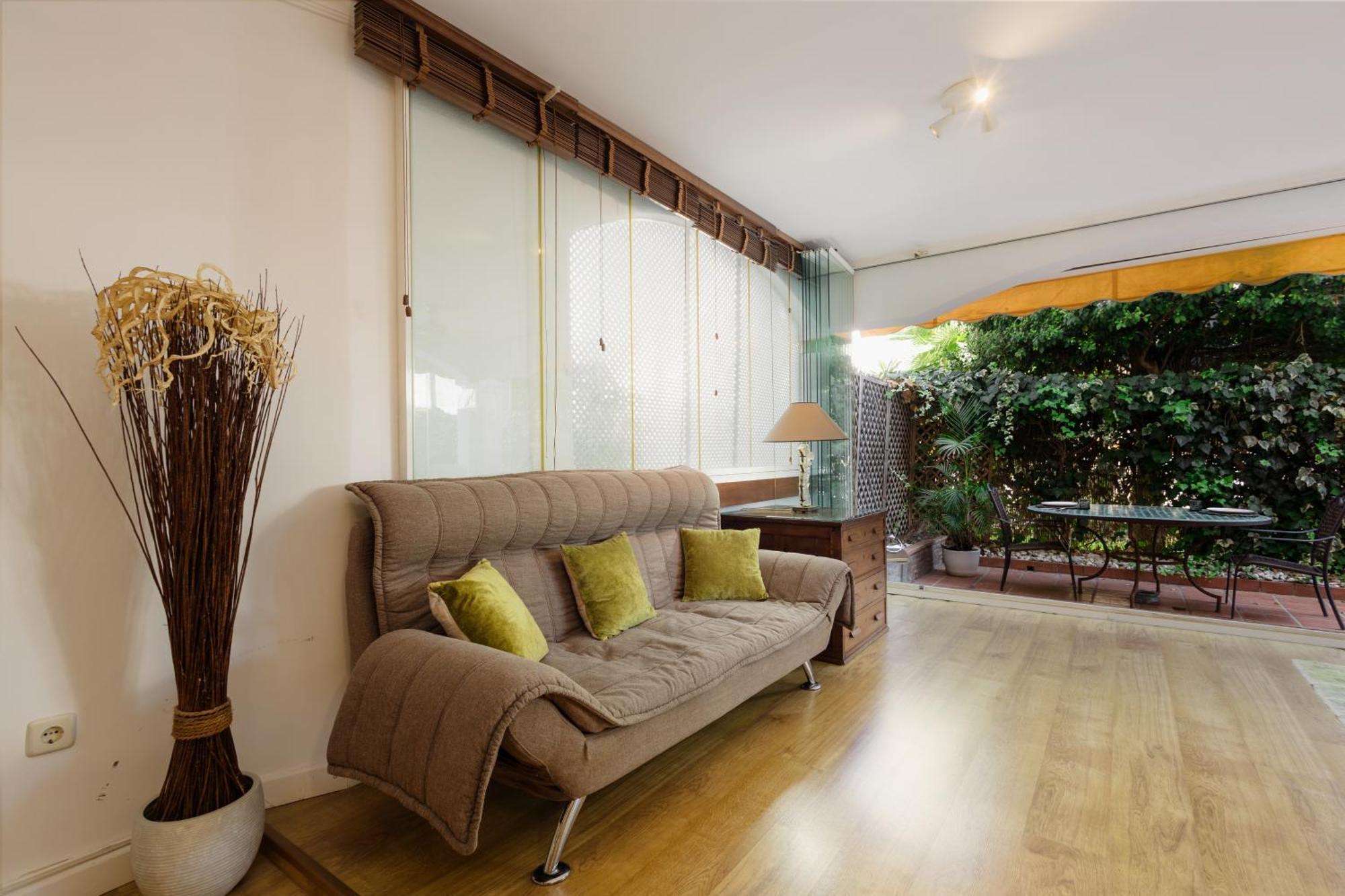 Ground Floor Holiday Apartment With Terrace And Pool In Puerto Banus, 마르베야 외부 사진
