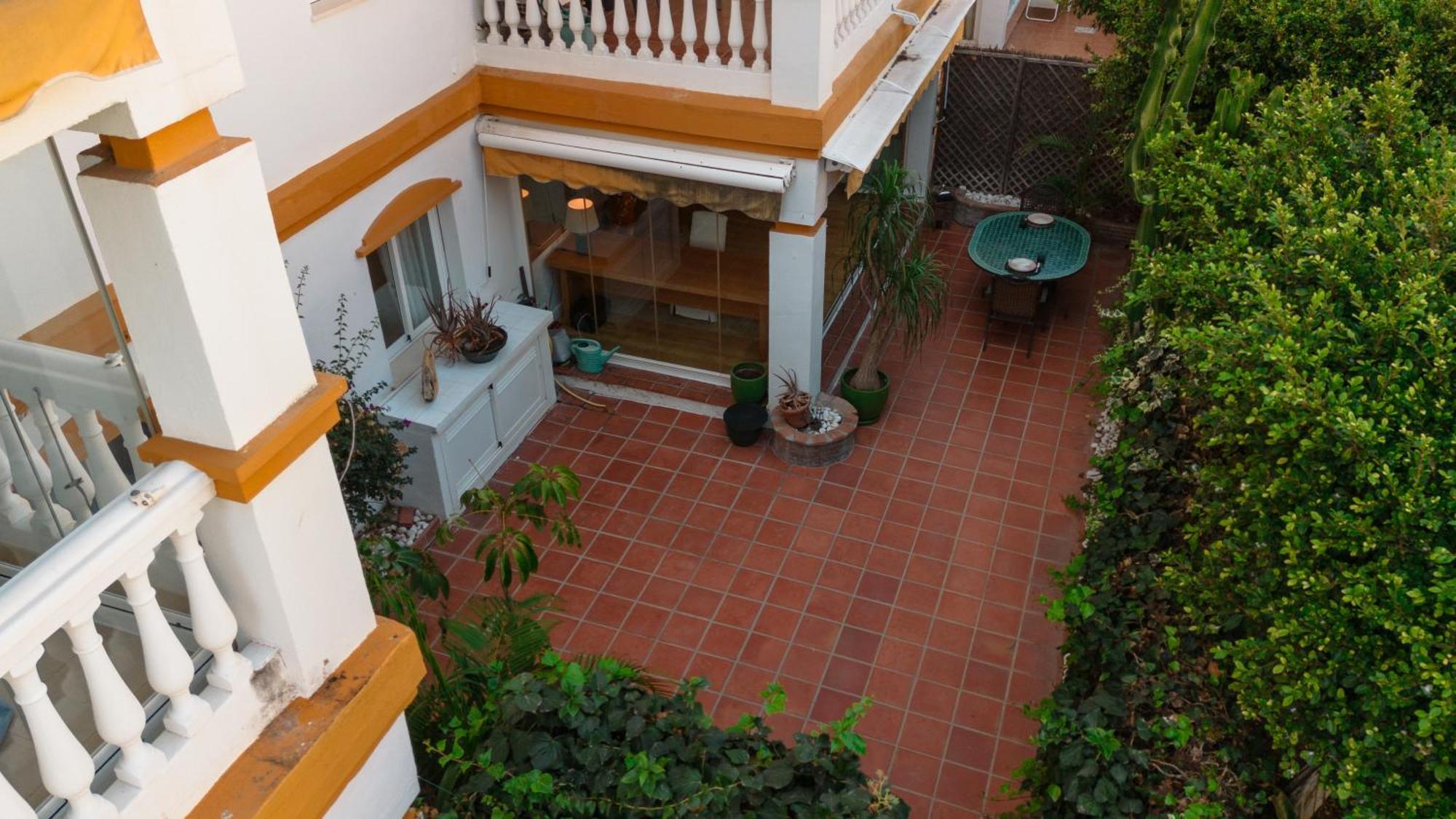 Ground Floor Holiday Apartment With Terrace And Pool In Puerto Banus, 마르베야 외부 사진